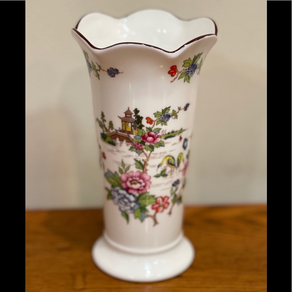 Pagoda Crown Staffordshire Vase